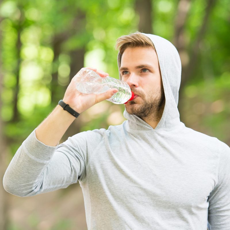 importancia de hidratarse al hacer ejercicio cuidado salud